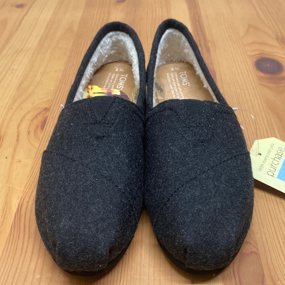 BRAND NEW TOMS SHOES